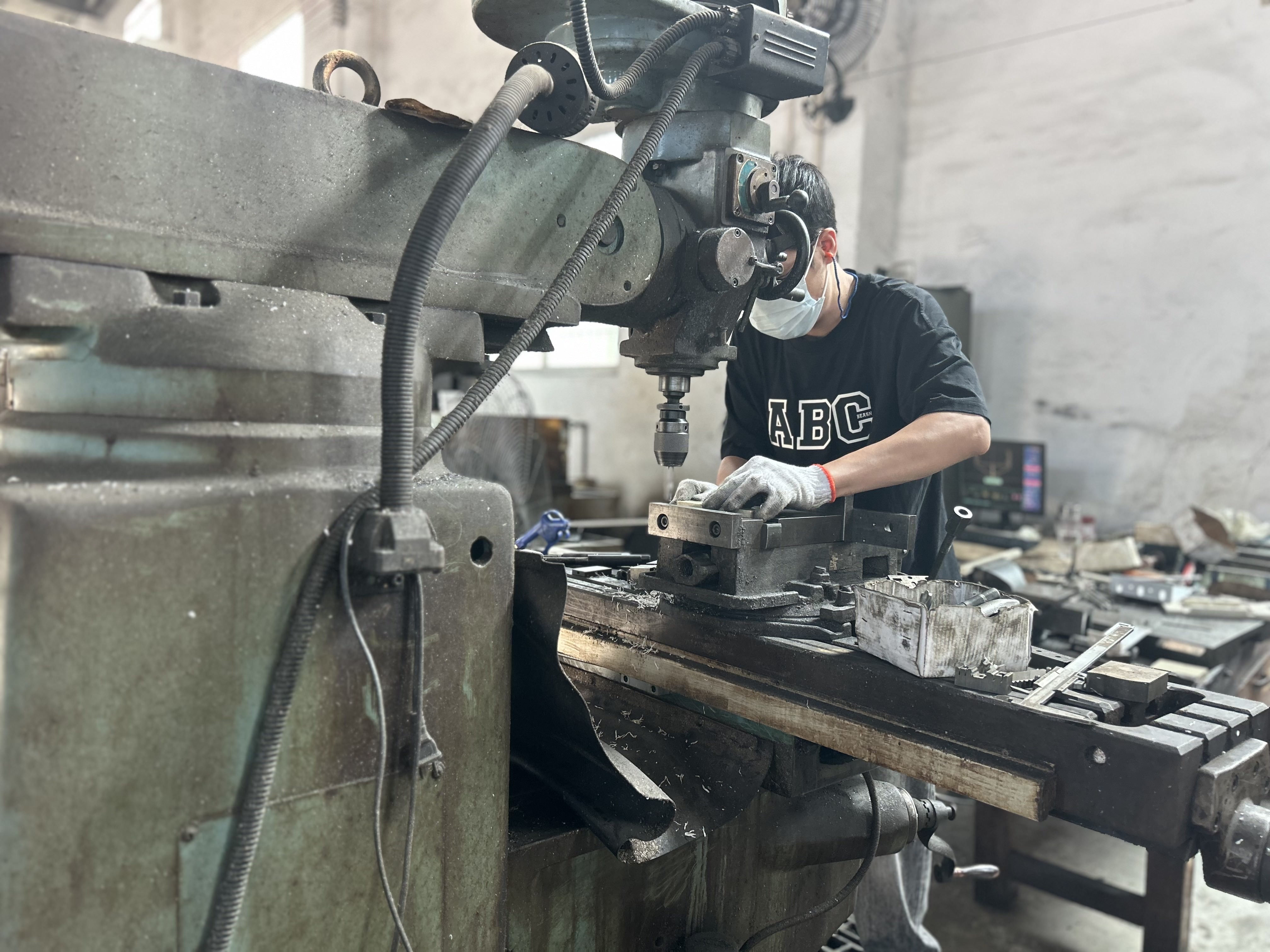 custom tooling in aluminium profile machining