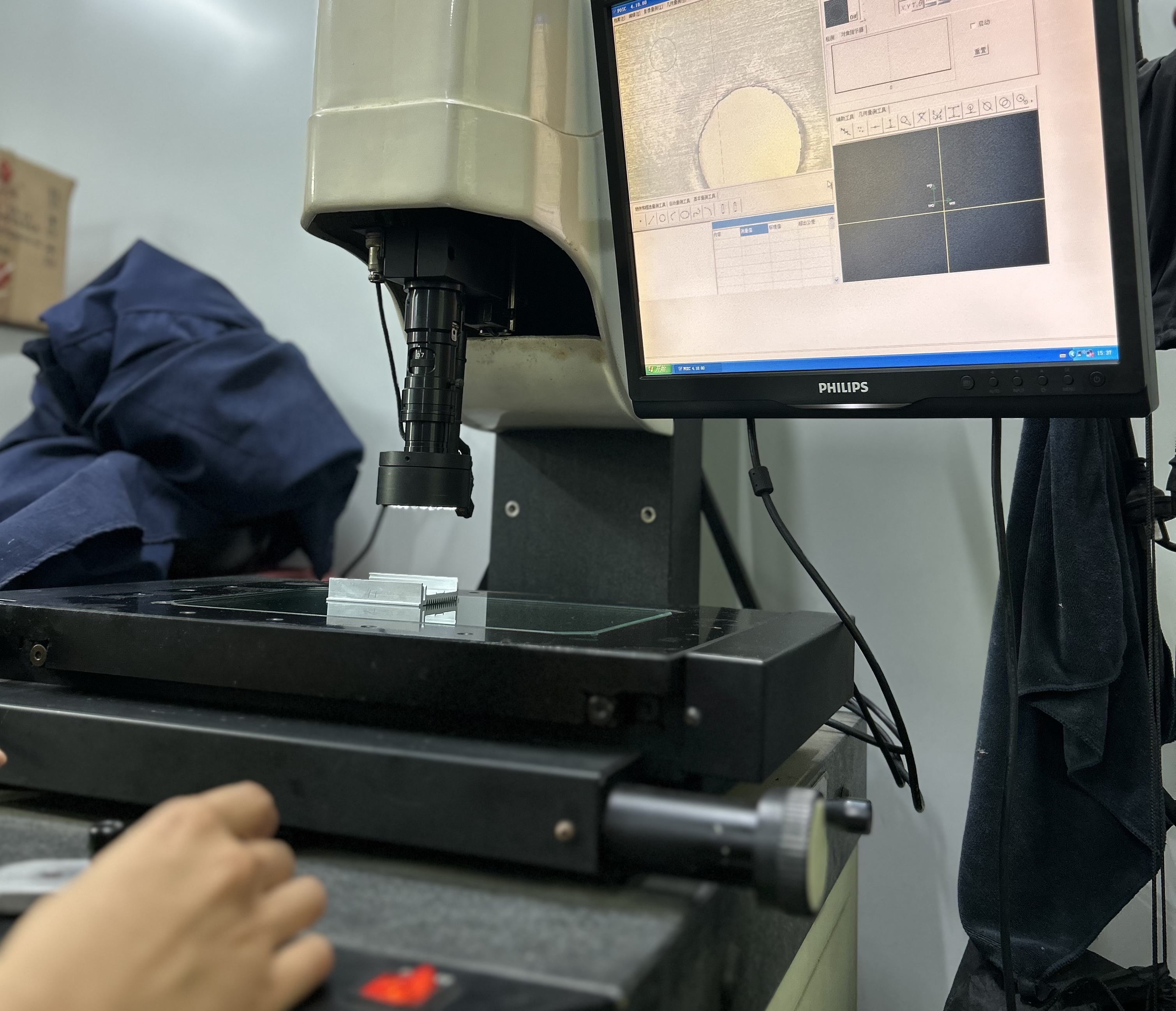 Contrôles qualité numériques pour produits aluminium sur mesure