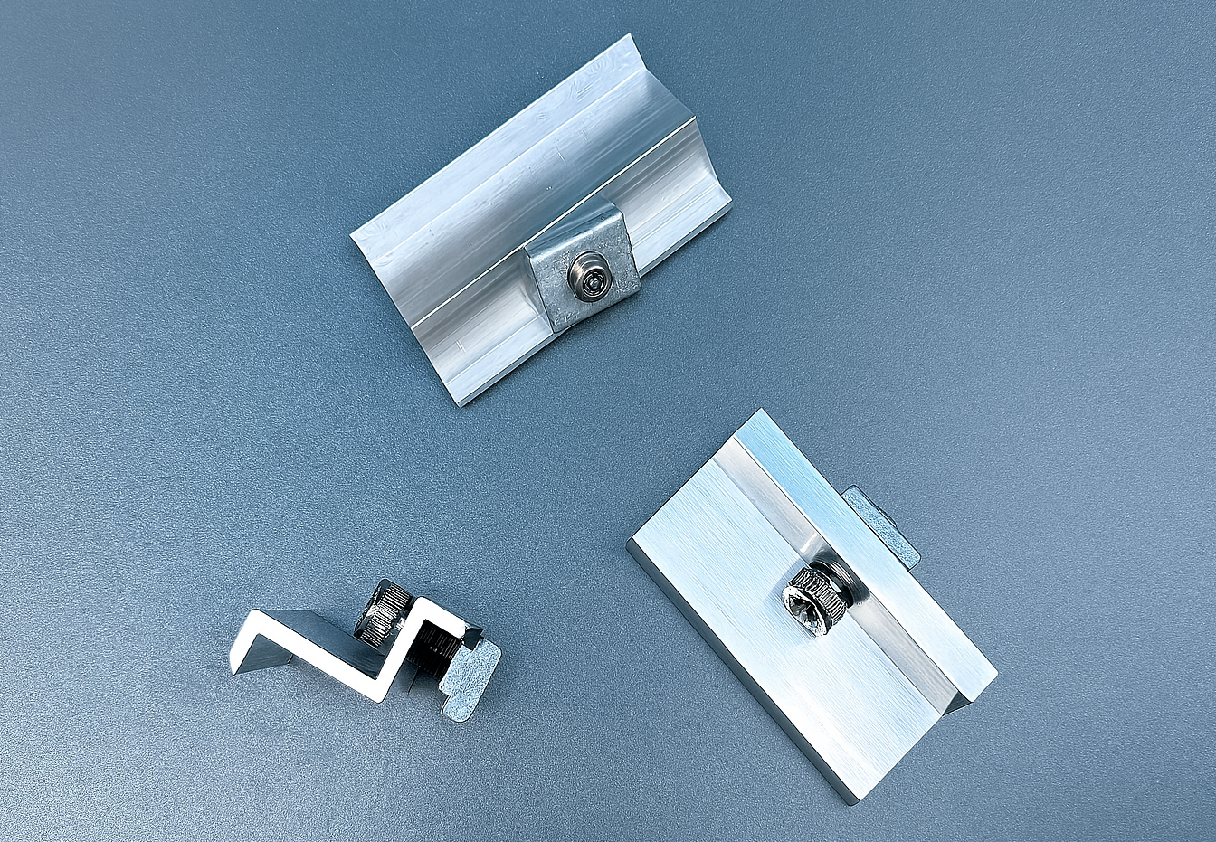 Aluminium profile assembly